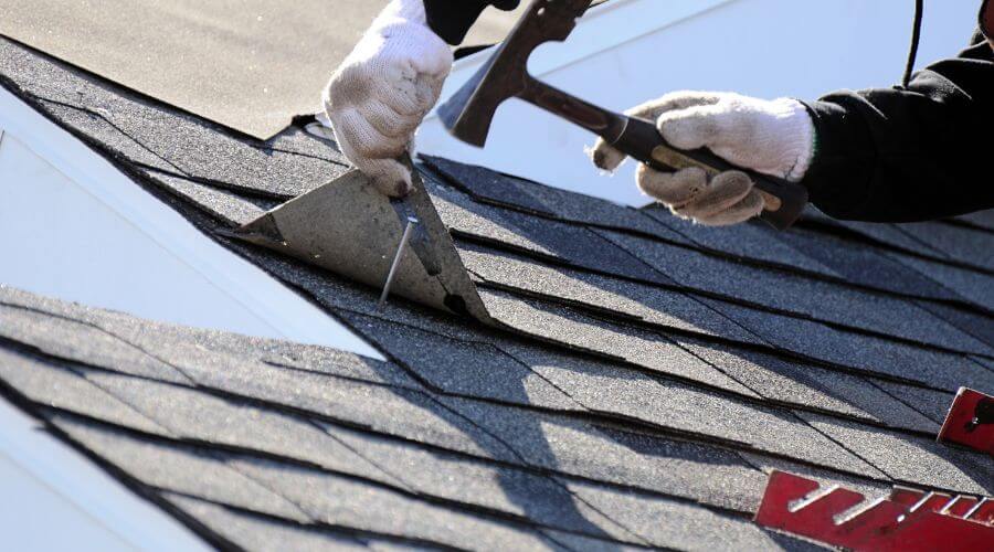 Professional gutter cleaning in Valles Mines, MO